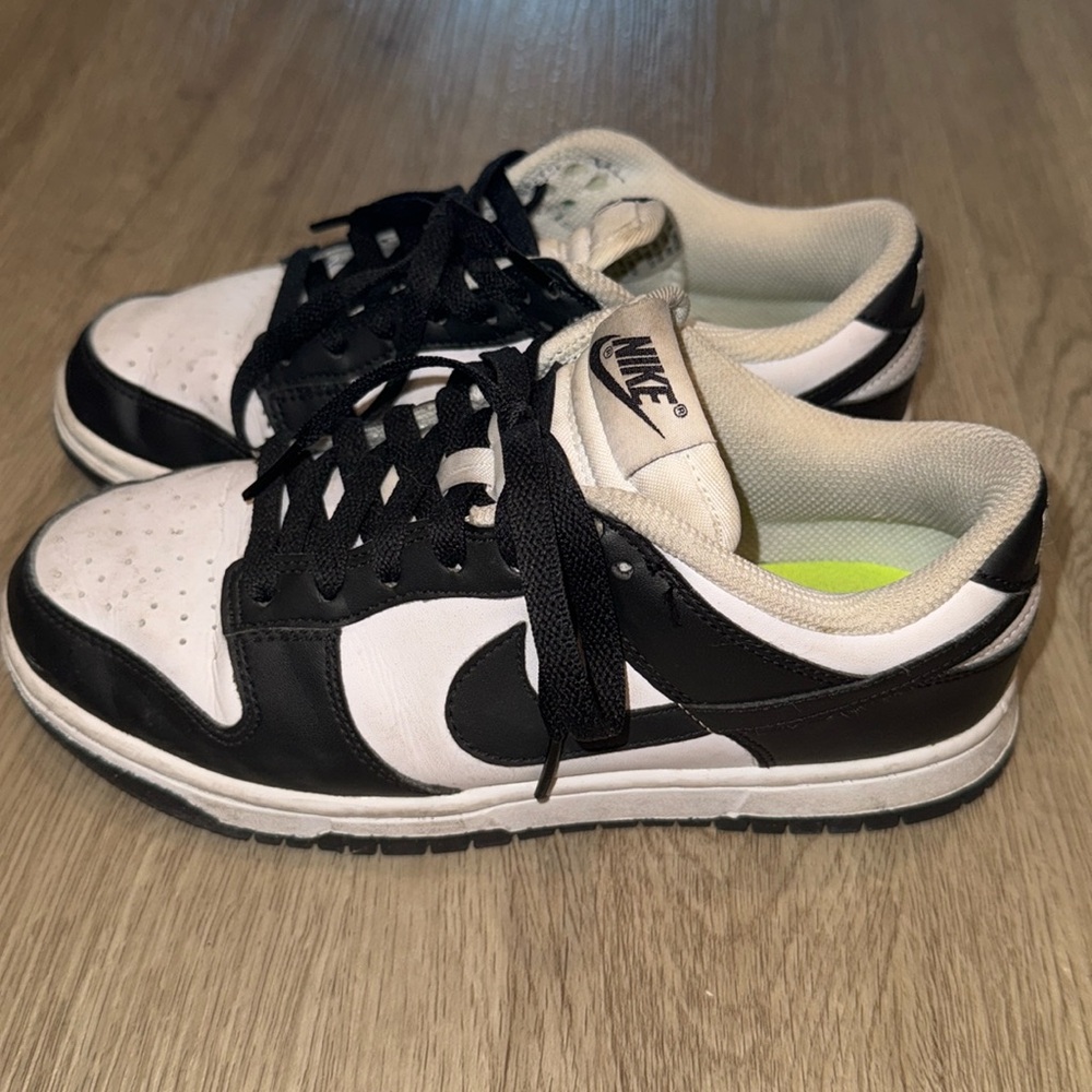 Nike women’s Panda size 6